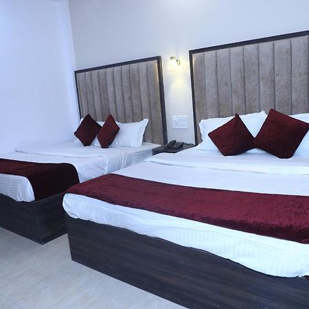 The Divine Oak Hotel คาตรา ภายนอก รูปภาพ