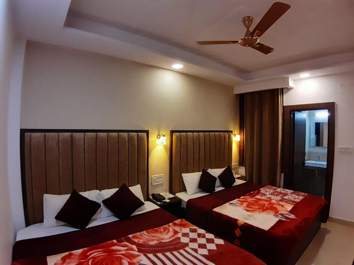 The Divine Oak Hotel คาตรา ภายนอก รูปภาพ